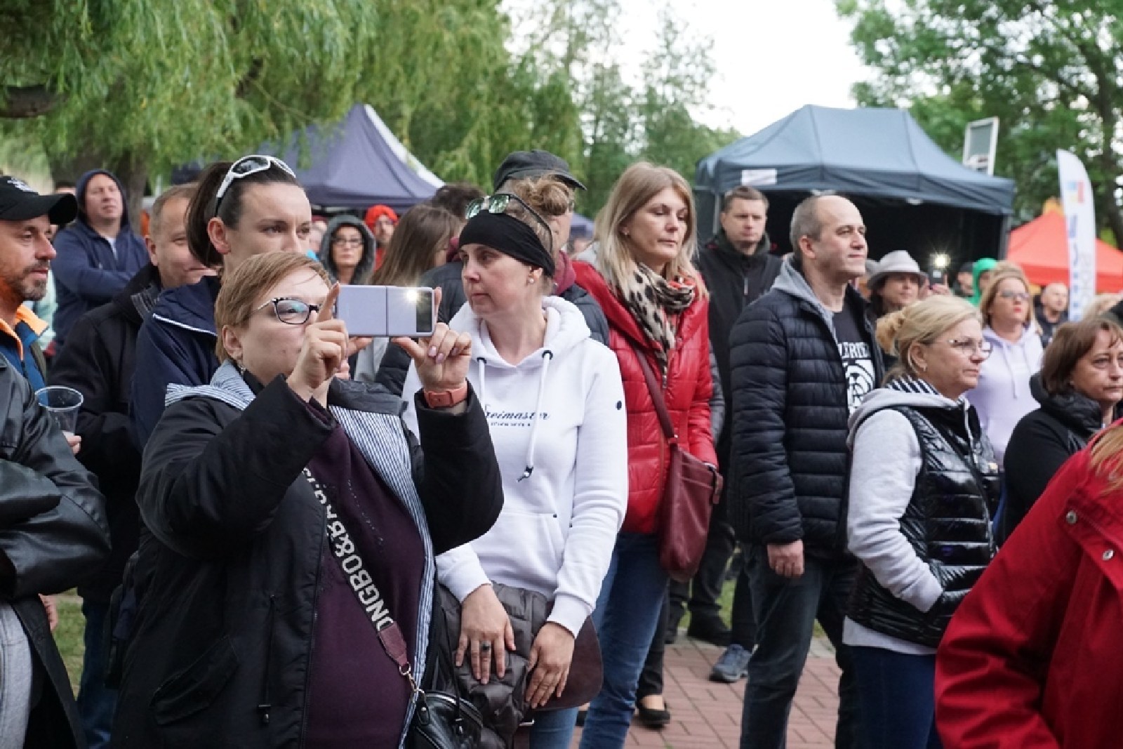 Kunice bawiły się z Kobranocką, Różami Europy i Kuśką Brothers