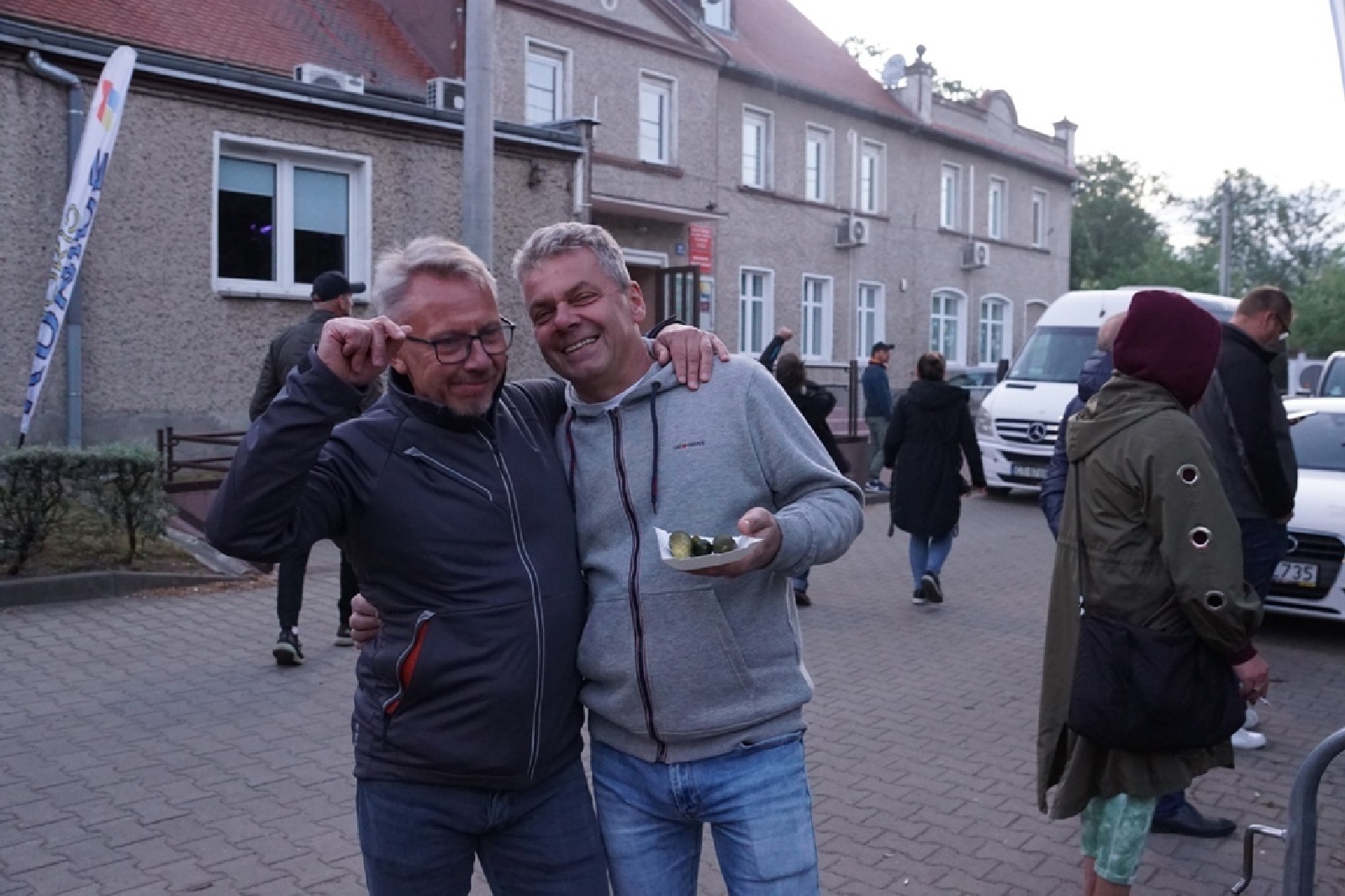 Kunice bawiły się z Kobranocką, Różami Europy i Kuśką Brothers