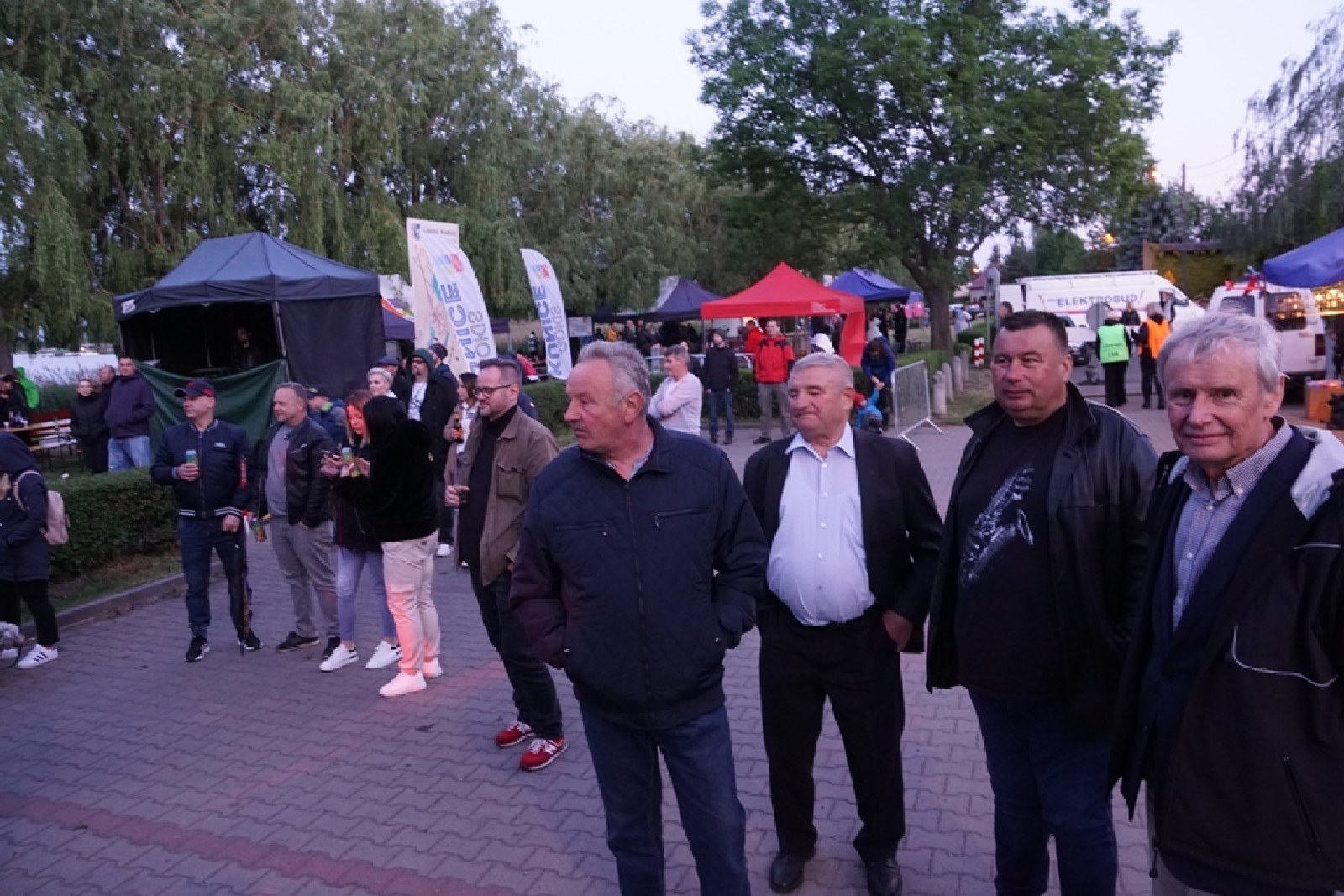Kunice bawiły się z Kobranocką, Różami Europy i Kuśką Brothers