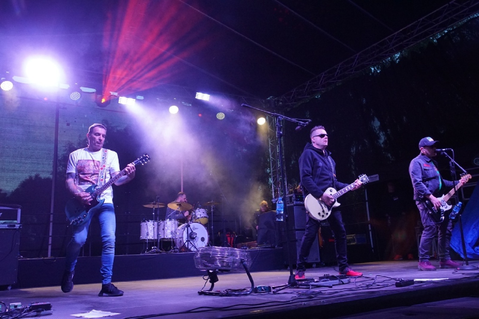 Kunice bawiły się z Kobranocką, Różami Europy i Kuśką Brothers
