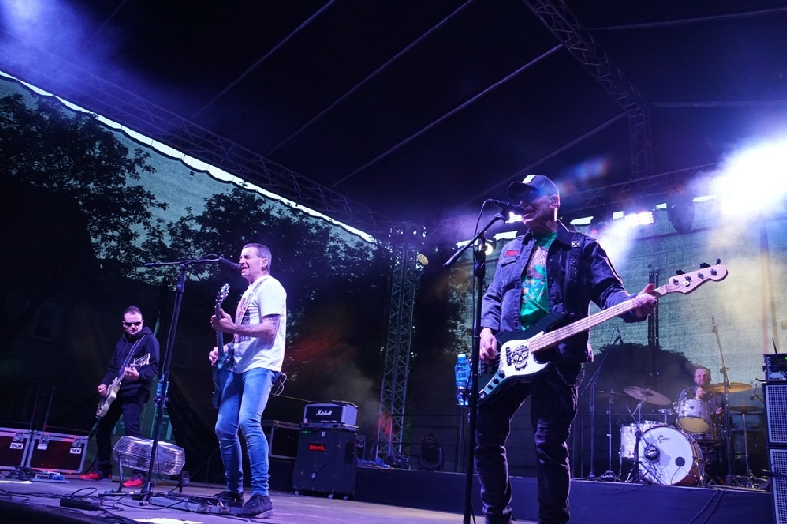 Kunice bawiły się z Kobranocką, Różami Europy i Kuśką Brothers