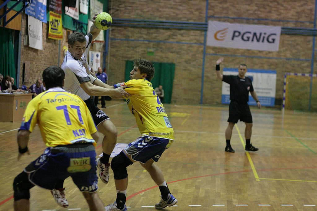 Zdjęcia Adama Skrabani z lat 2008 - 2021, kiedy grał w Legnicy