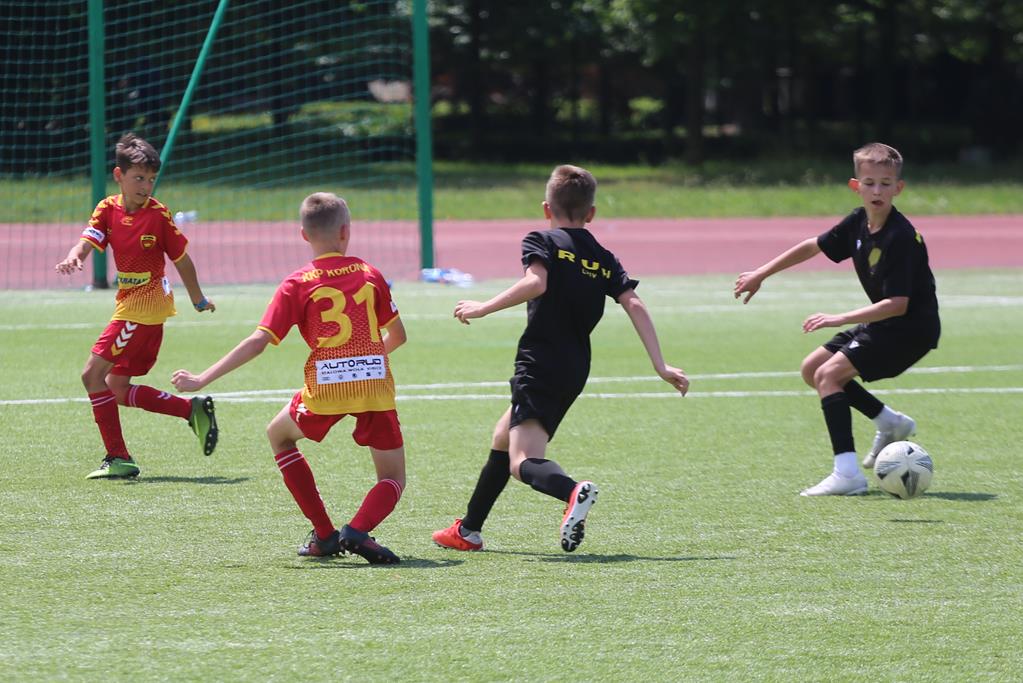 Na czterech boiskach trwała rywalizacja na Miedź Legnica Cup