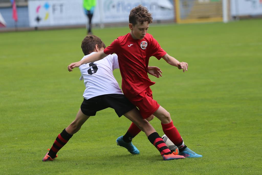 Na czterech boiskach trwała rywalizacja na Miedź Legnica Cup