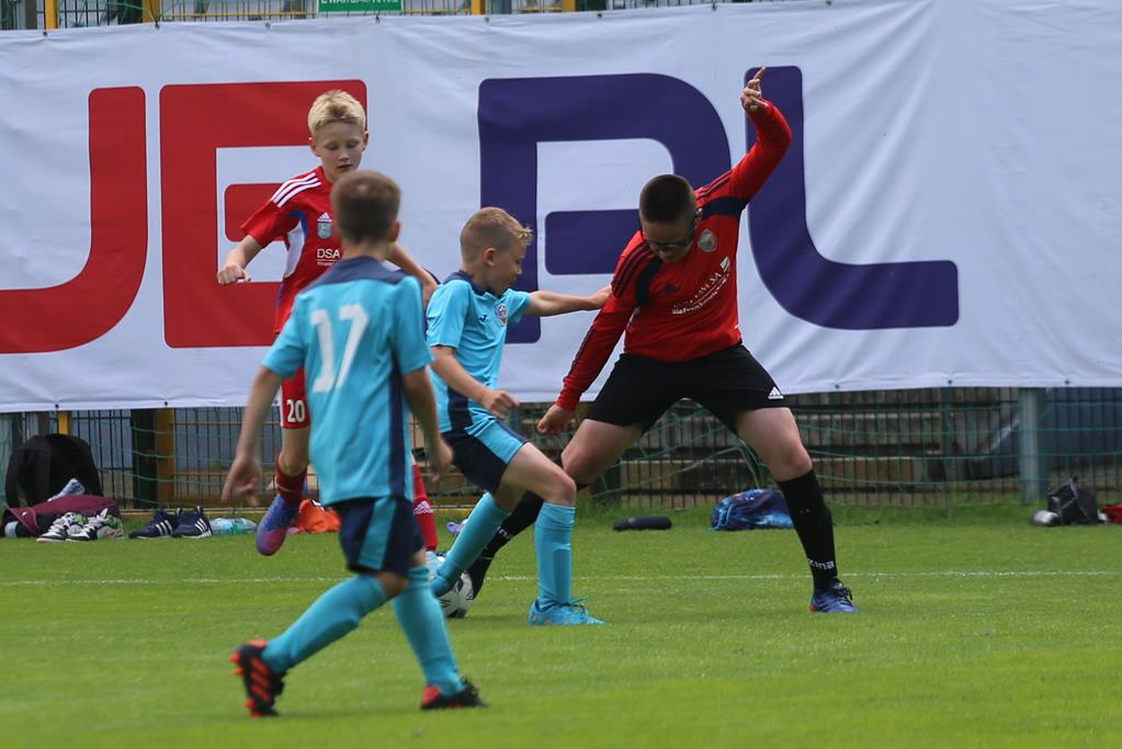Na czterech boiskach trwała rywalizacja na Miedź Legnica Cup