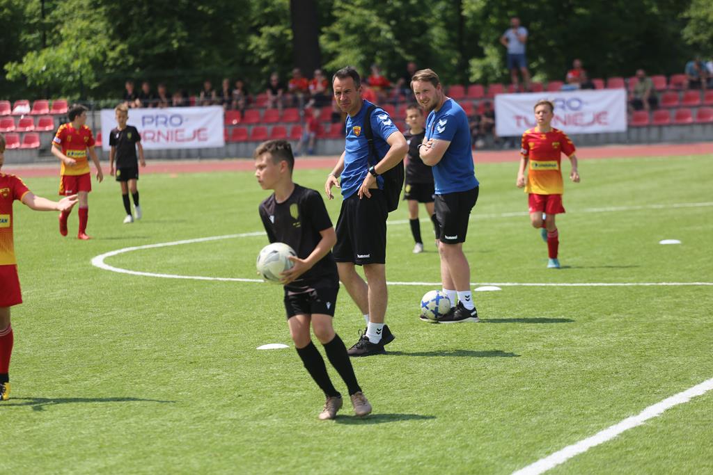 Na czterech boiskach trwała rywalizacja na Miedź Legnica Cup