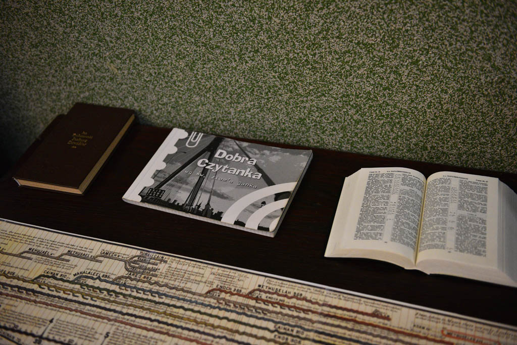 Wystawa „Historia Biblii” w schronisku przy ulicy Jordana