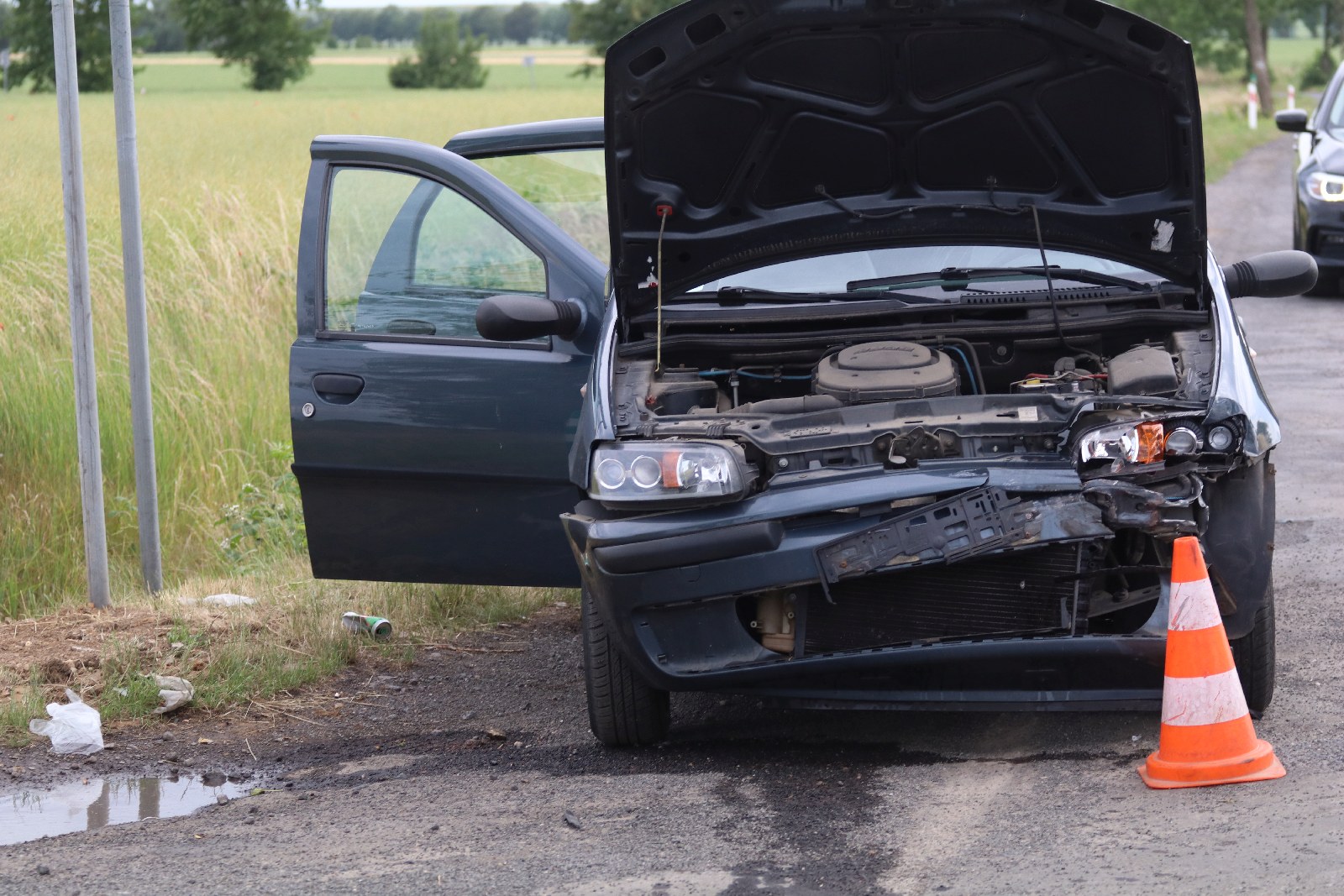Punto, Audi i Toyota skasowane. Trzy osoby w szpitalu