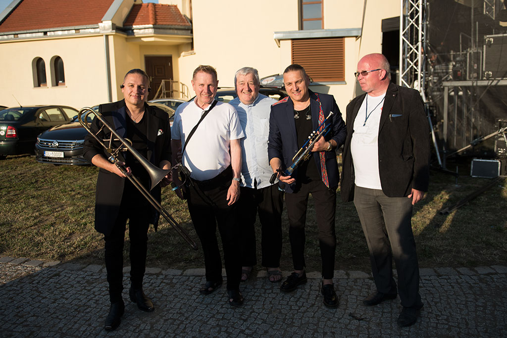 Koncert zespołu braci Golców ku czci Św. Jana Pawła II w Legnicy