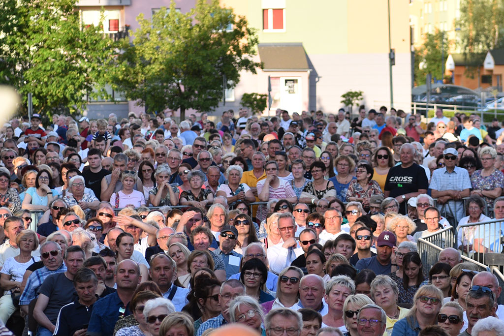 Koncert zespołu braci Golców ku czci Św. Jana Pawła II w Legnicy