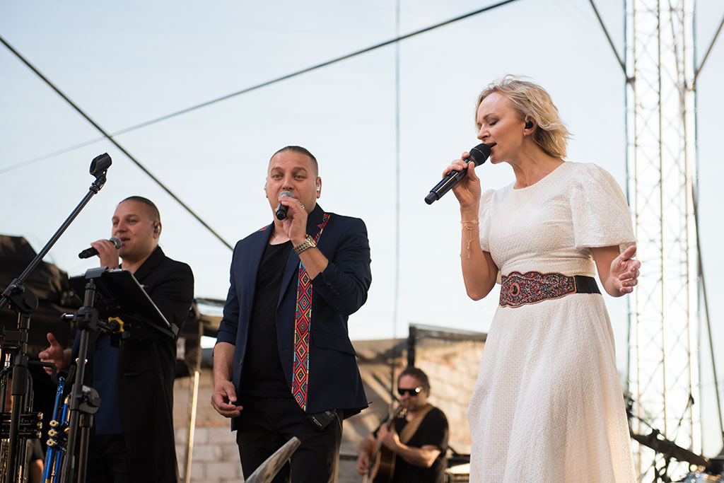 Koncert zespołu braci Golców ku czci Św. Jana Pawła II w Legnicy
