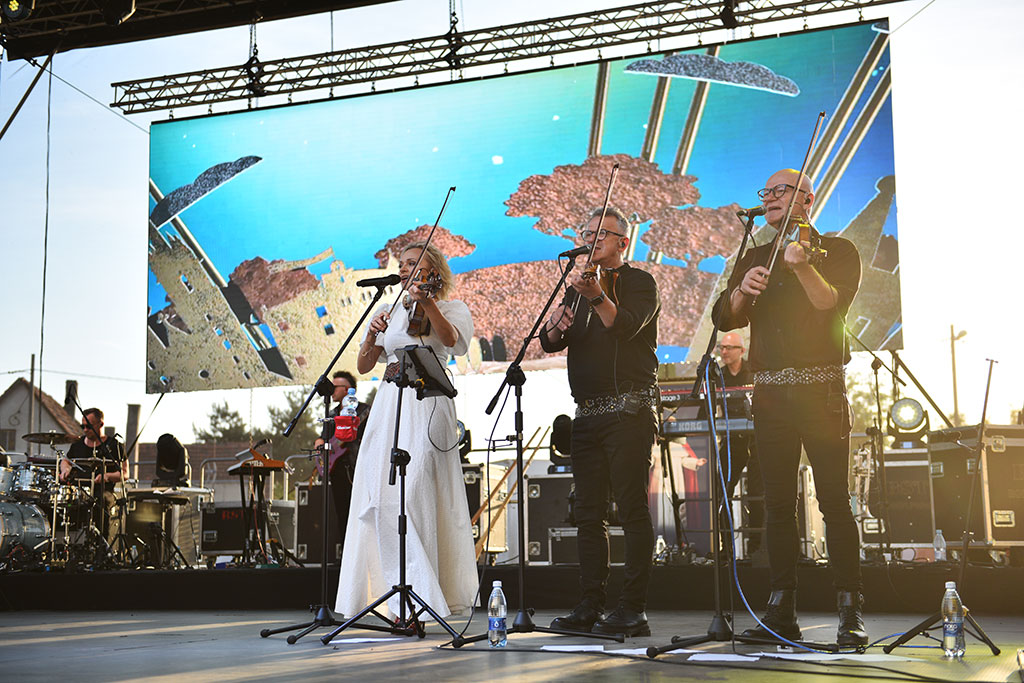 Koncert zespołu braci Golców ku czci Św. Jana Pawła II w Legnicy