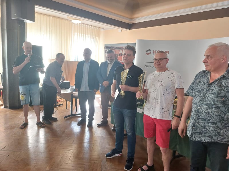 Konfeks organizatorem zawodów brydża sportowego Miedziana Kadź