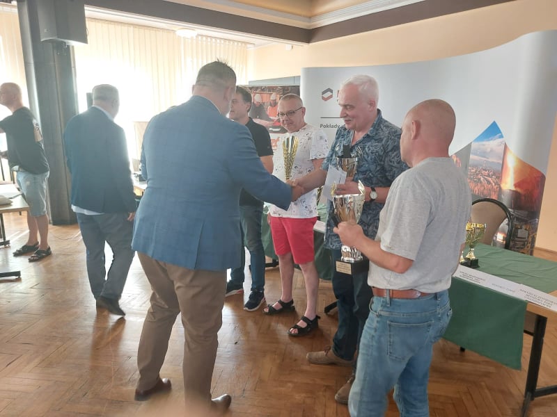 Konfeks organizatorem zawodów brydża sportowego Miedziana Kadź