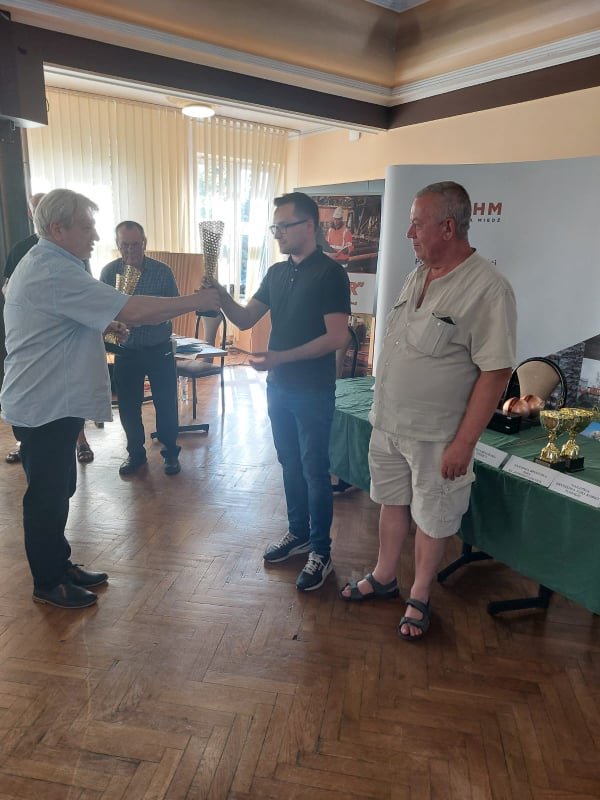 Konfeks organizatorem zawodów brydża sportowego Miedziana Kadź