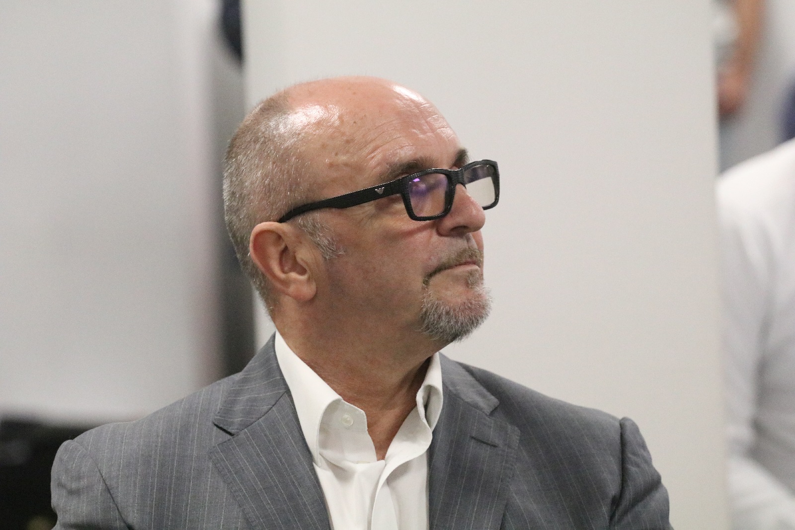 LSSE podjęła współpracę z Orgmasz. W tle samochody elektryczne