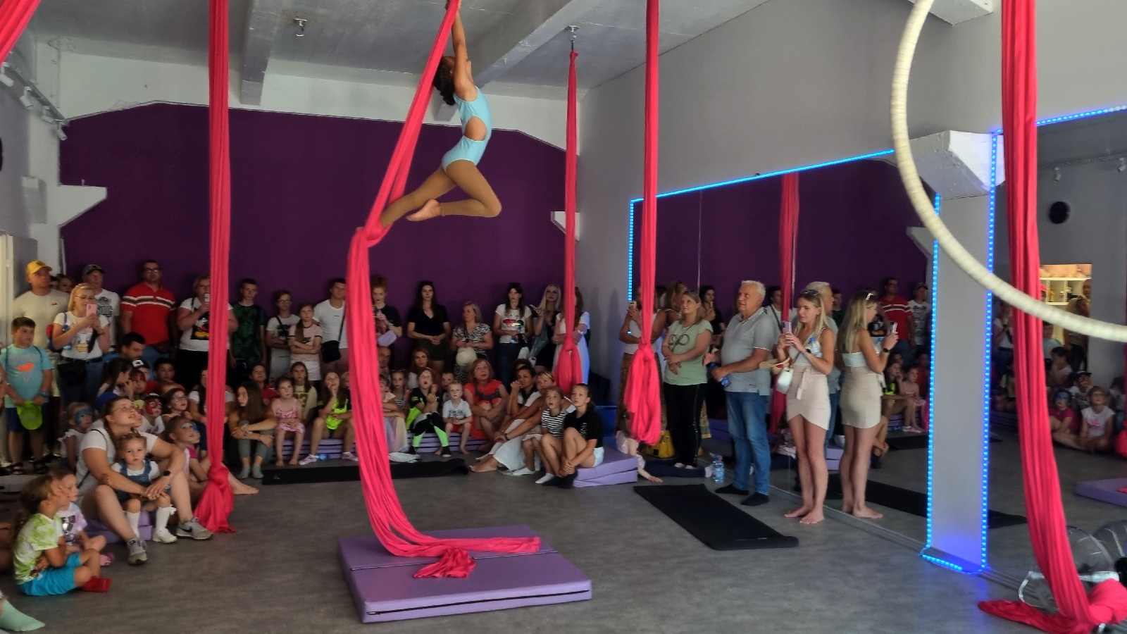 Lollipop Studio Pole Dance oraz OLD School Boxing GYM na wakacje