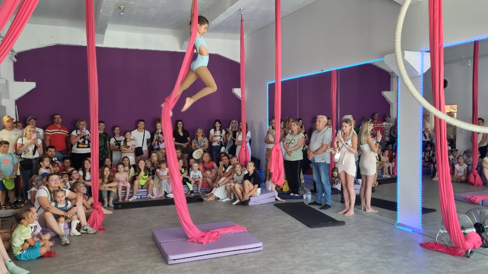 Lollipop Studio Pole Dance oraz OLD School Boxing GYM na wakacje