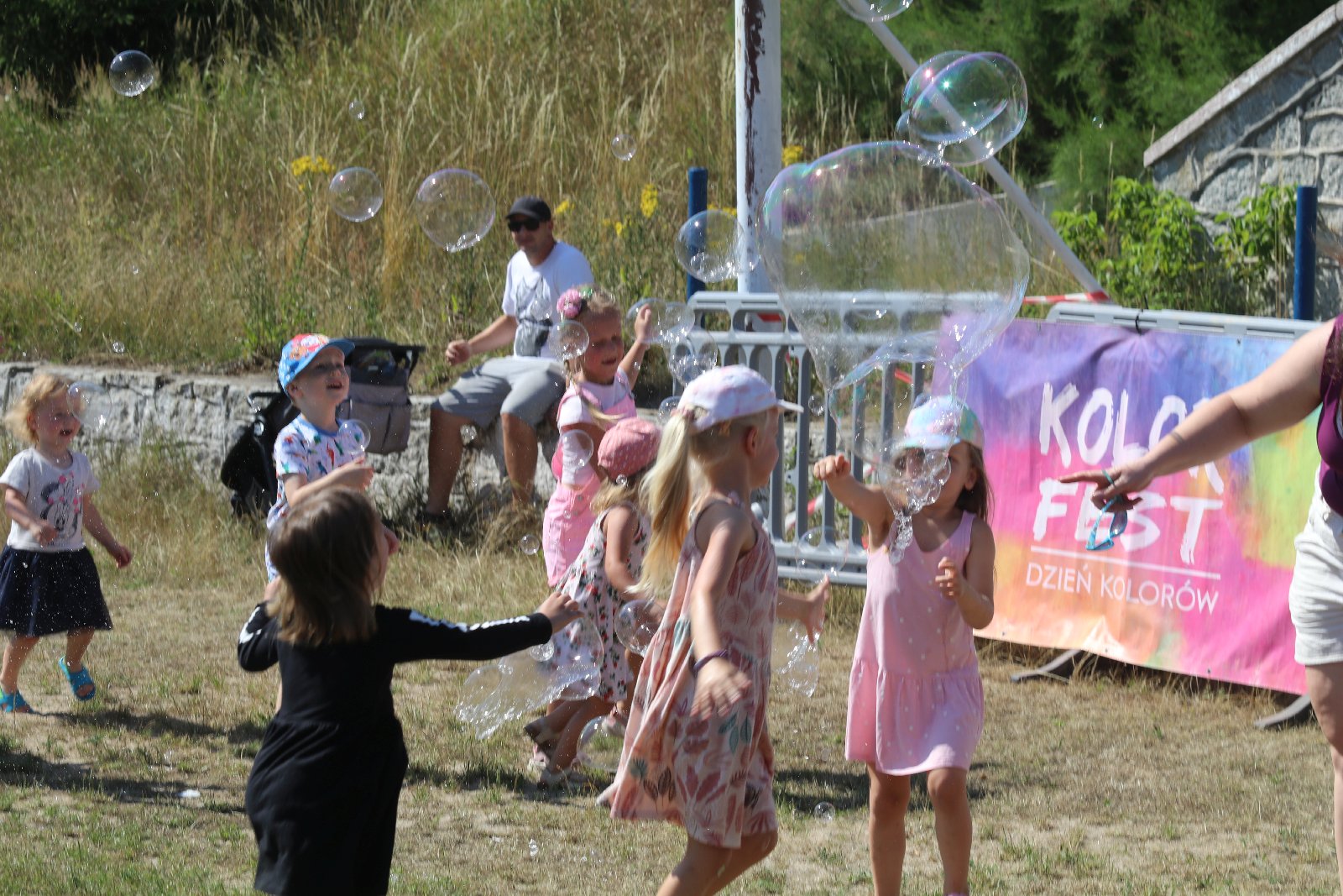 Na stadionie Konfeksu odbył się Festiwal Baniek Mydlanych