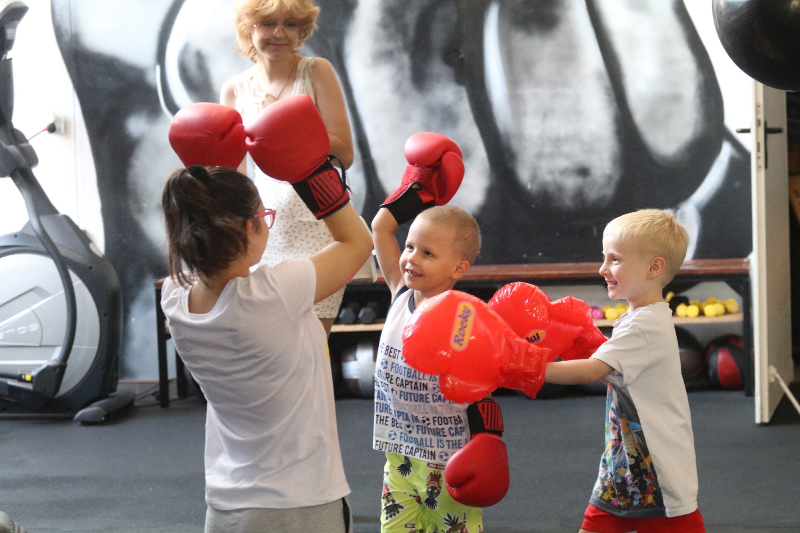 Lollipop Studio Pole Dance oraz OLD School Boxing GYM na wakacje