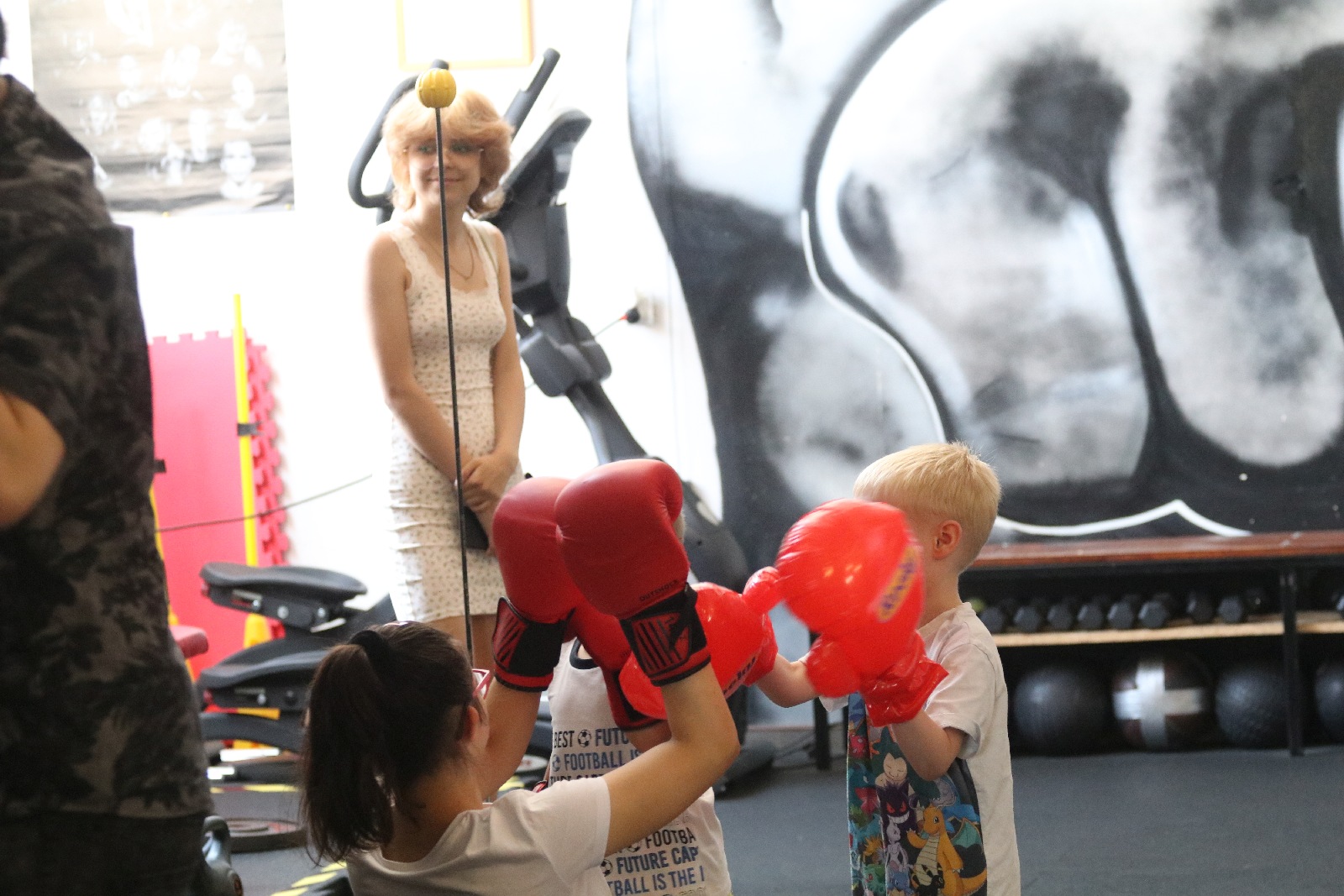 Lollipop Studio Pole Dance oraz OLD School Boxing GYM na wakacje