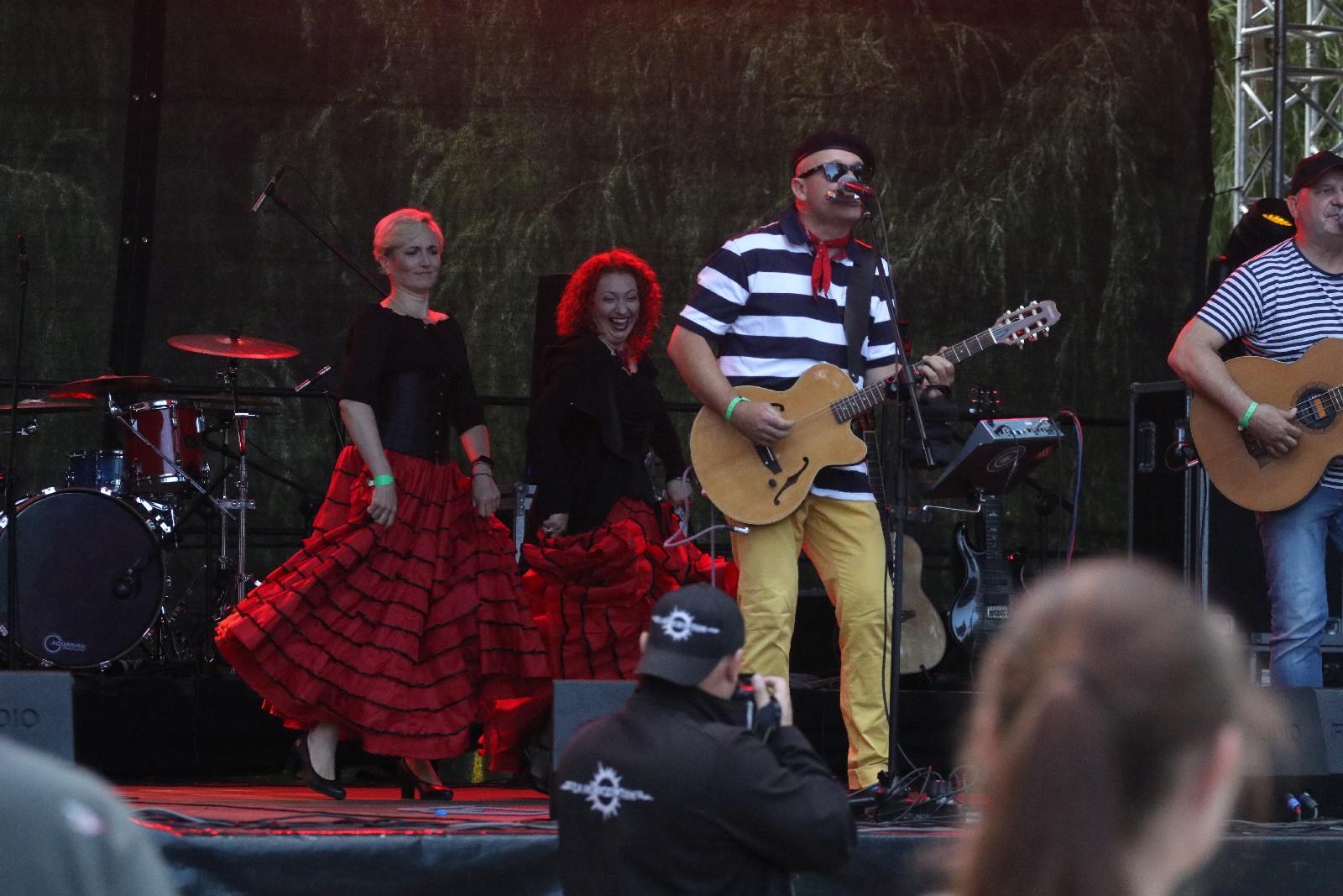 Żeglarze Portowi i Za Horyzontem. Kolejne zespoły na scenie