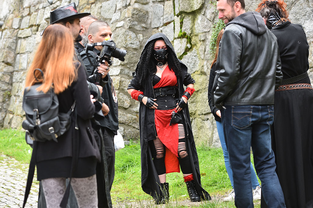 Post-apo at Castle Party 2022. Sesja w ruinach