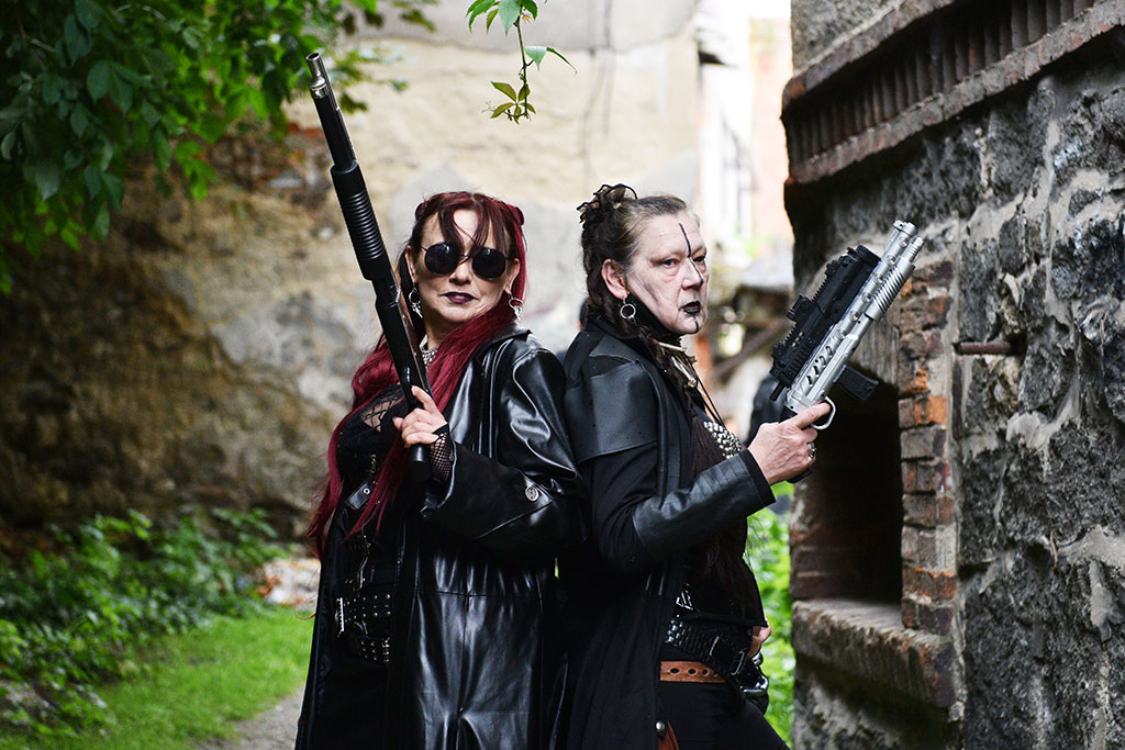 Post-apo at Castle Party 2022. Sesja w ruinach