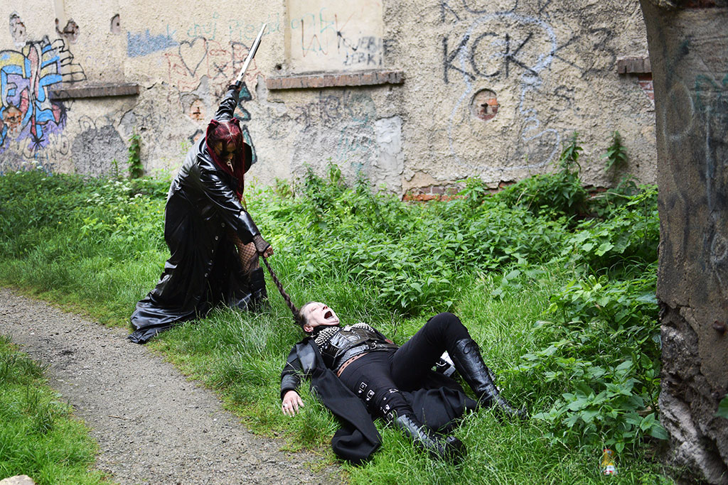 Post-apo at Castle Party 2022. Sesja w ruinach