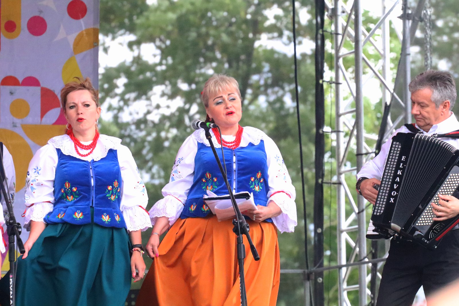 Barwny „Świat pod Kyczerą” zakończony koncertem w Legnickim Polu