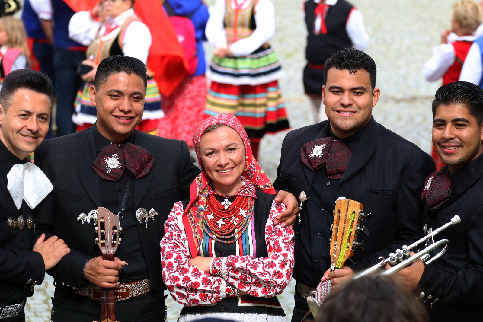 Barwny „Świat pod Kyczerą” zakończony koncertem w Legnickim Polu