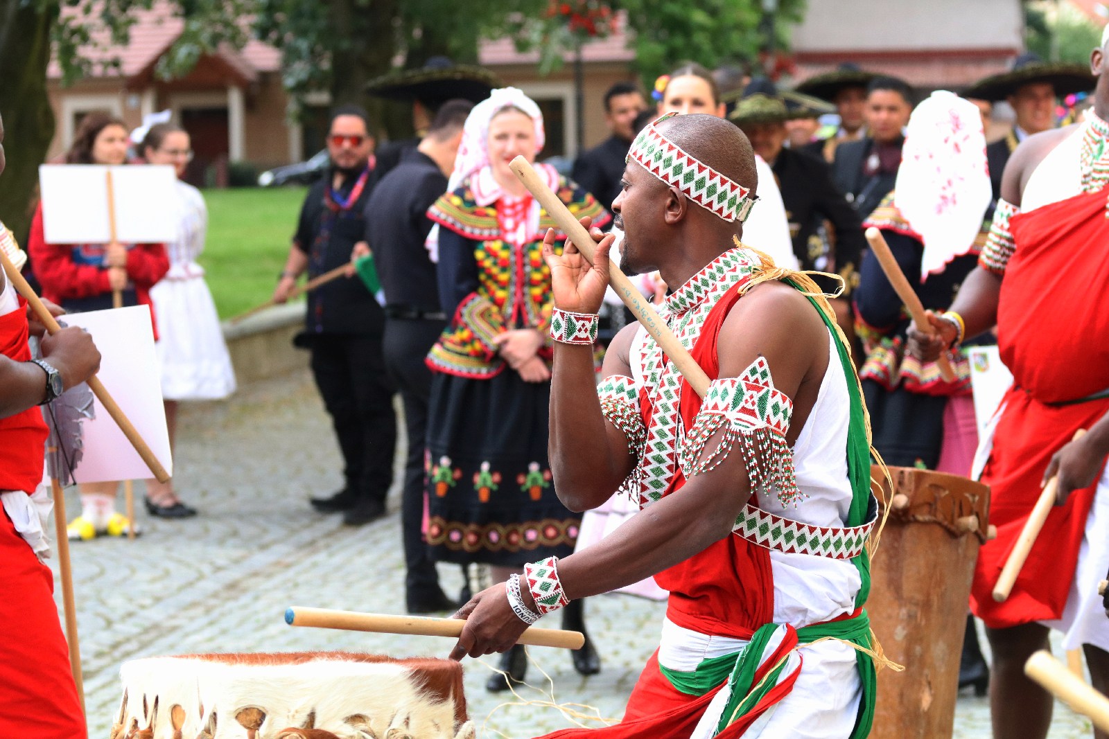 Barwny „Świat pod Kyczerą” zakończony koncertem w Legnickim Polu