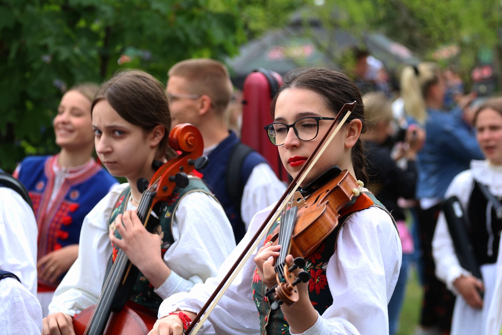 Barwny „Świat pod Kyczerą” zakończony koncertem w Legnickim Polu