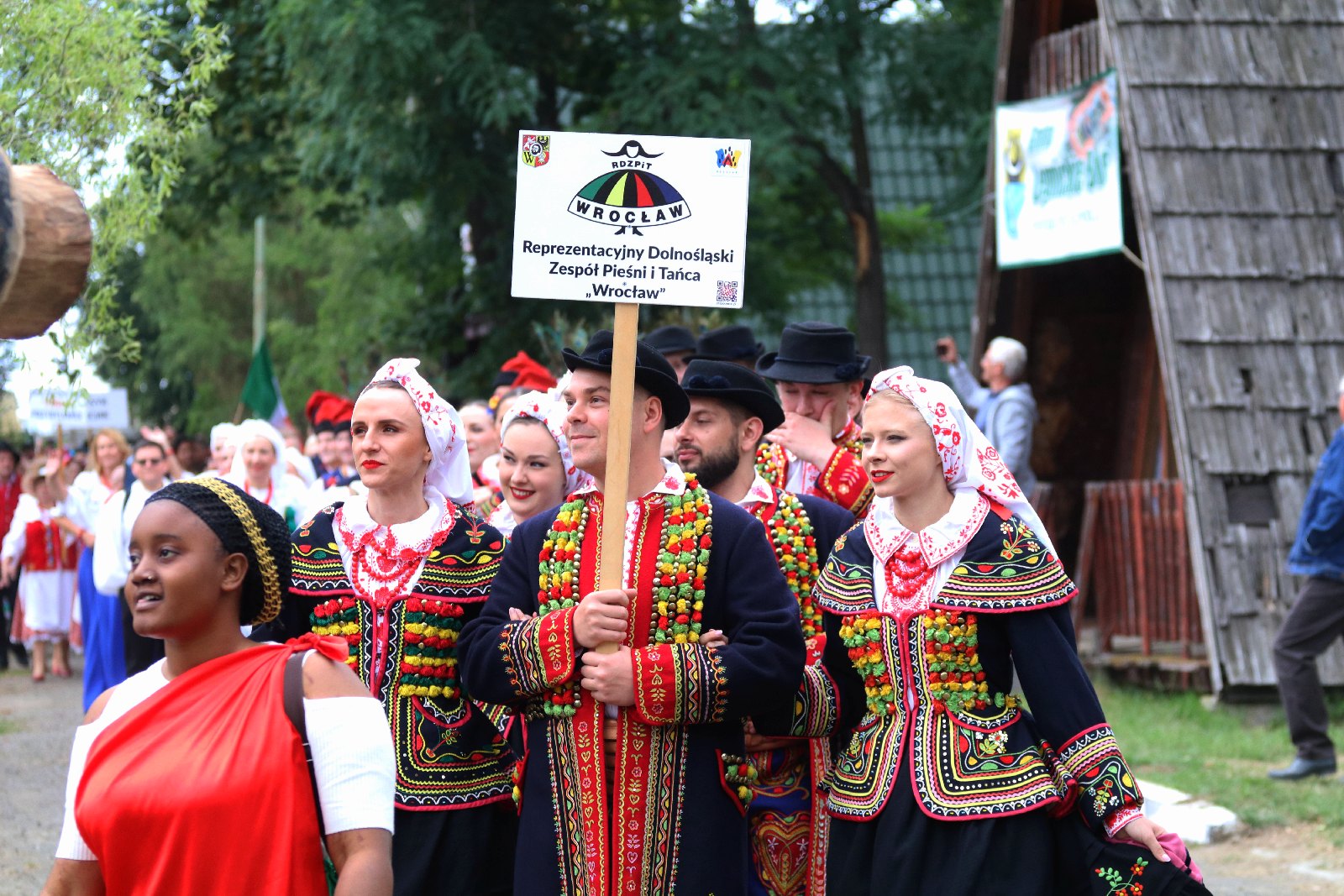 Barwny „Świat pod Kyczerą” zakończony koncertem w Legnickim Polu