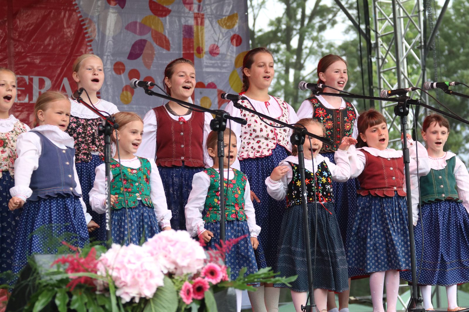 Barwny „Świat pod Kyczerą” zakończony koncertem w Legnickim Polu