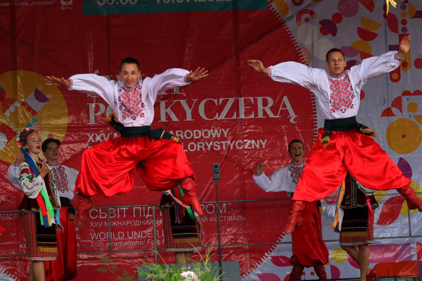 Barwny „Świat pod Kyczerą” zakończony koncertem w Legnickim Polu