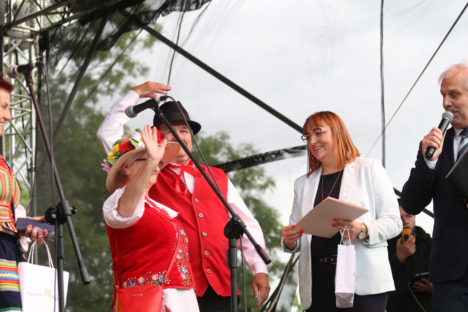 Barwny „Świat pod Kyczerą” zakończony koncertem w Legnickim Polu