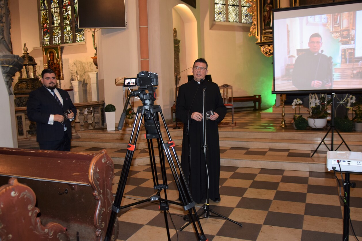 Wolfgang Seifen zagrał na organach w chojnowskim kościele