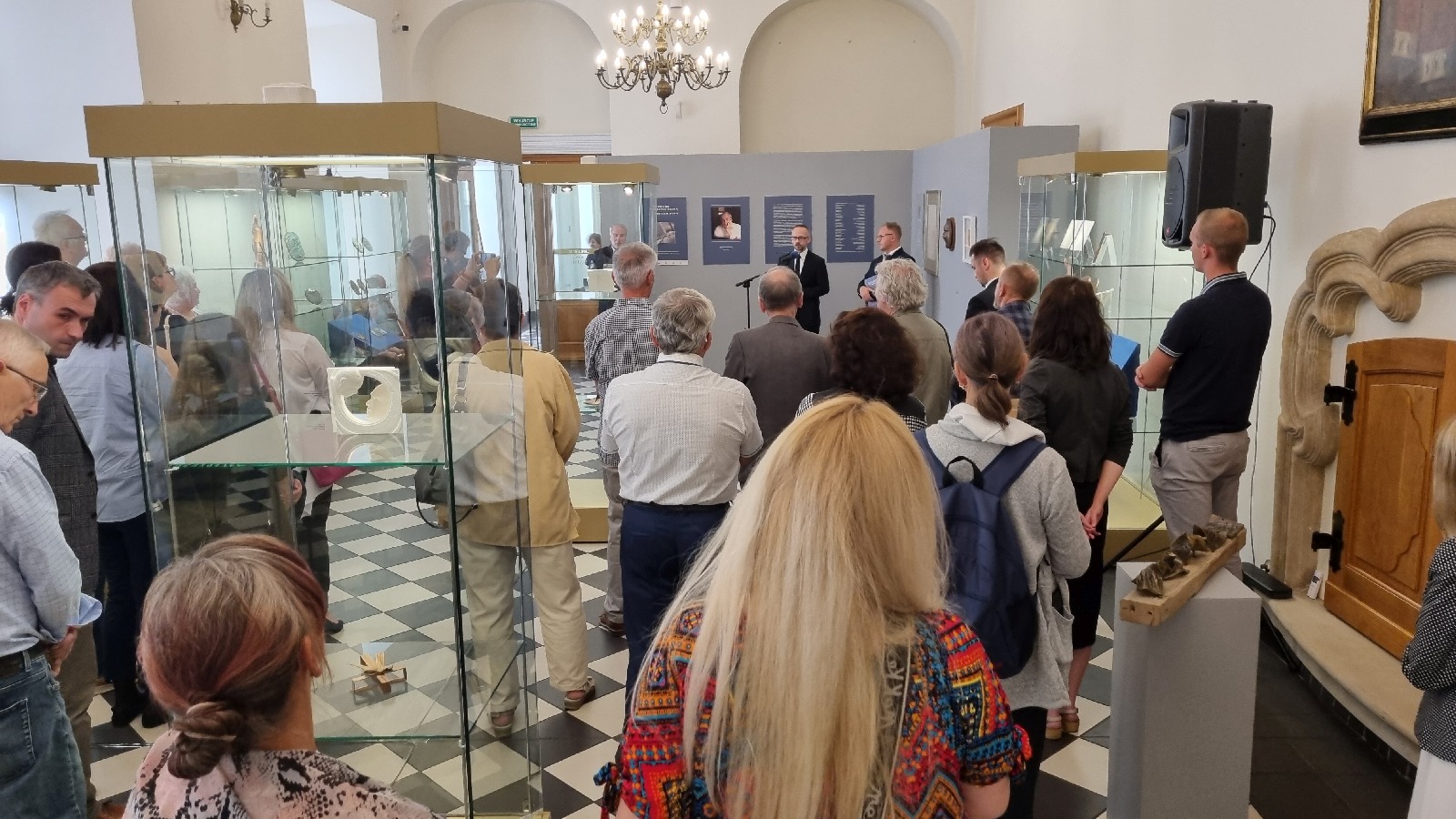 Wystawa pamięci Bernarda Adamowicza w Muzeum Miedzi