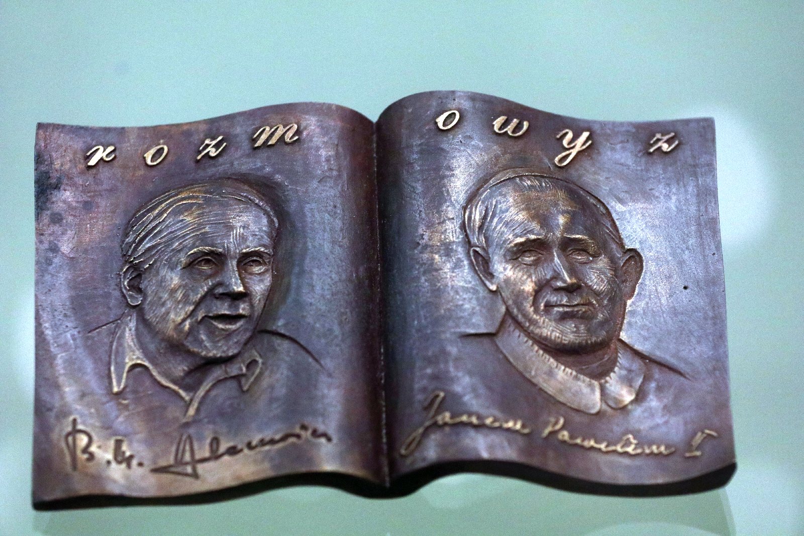 Wystawa pamięci Bernarda Adamowicza w Muzeum Miedzi
