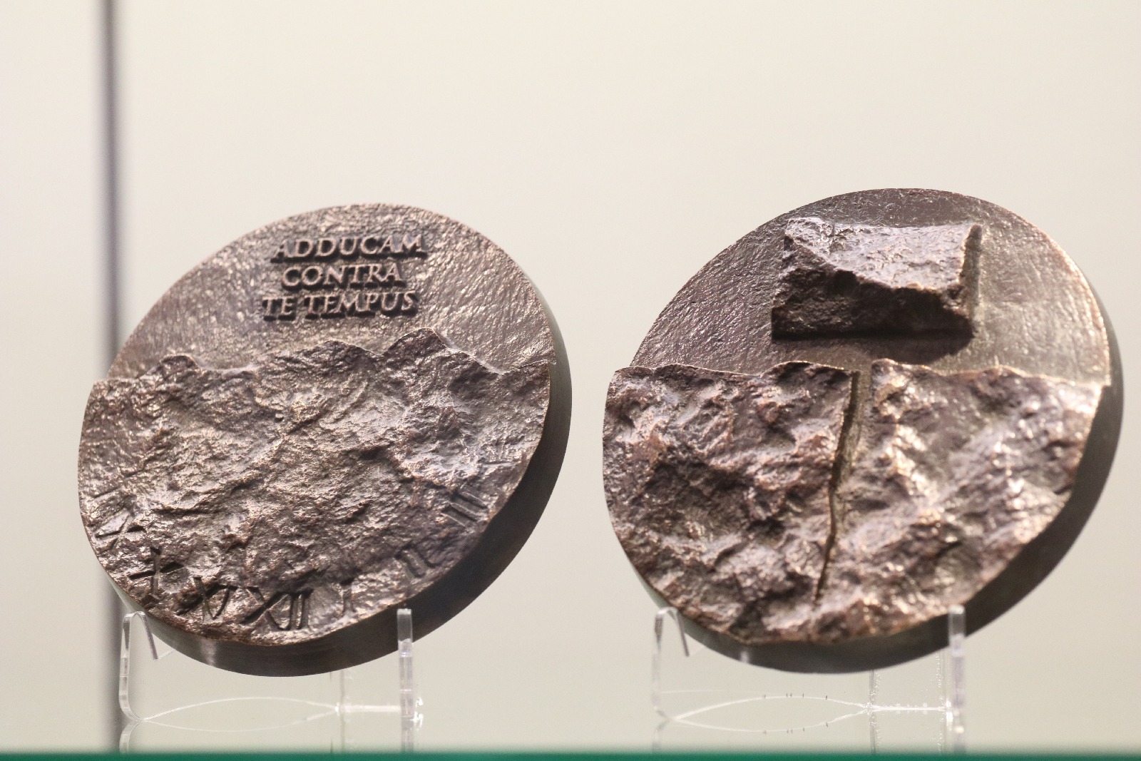 Wystawa pamięci Bernarda Adamowicza w Muzeum Miedzi