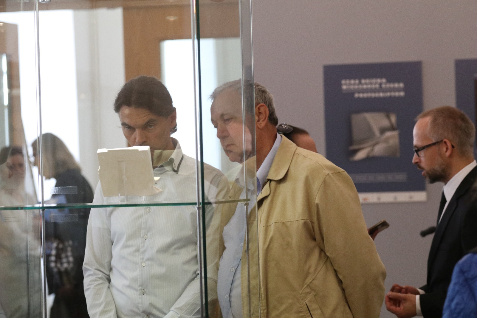 Wystawa pamięci Bernarda Adamowicza w Muzeum Miedzi
