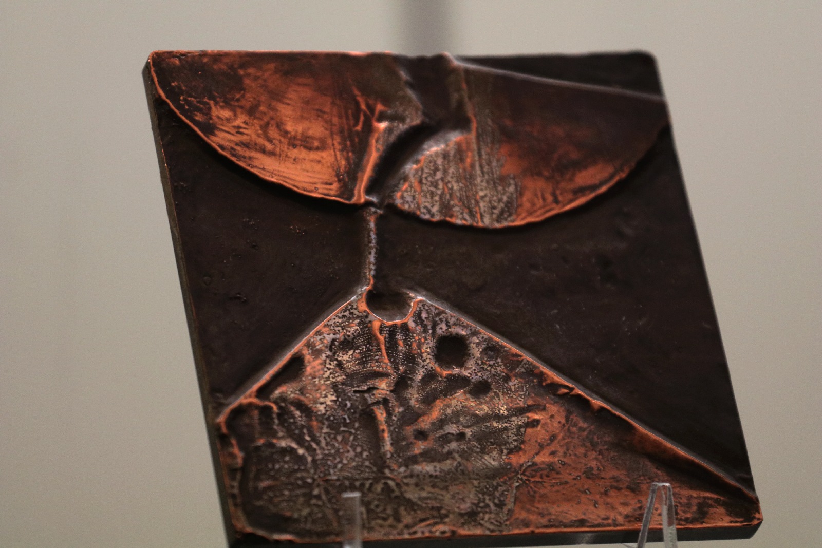 Wystawa pamięci Bernarda Adamowicza w Muzeum Miedzi