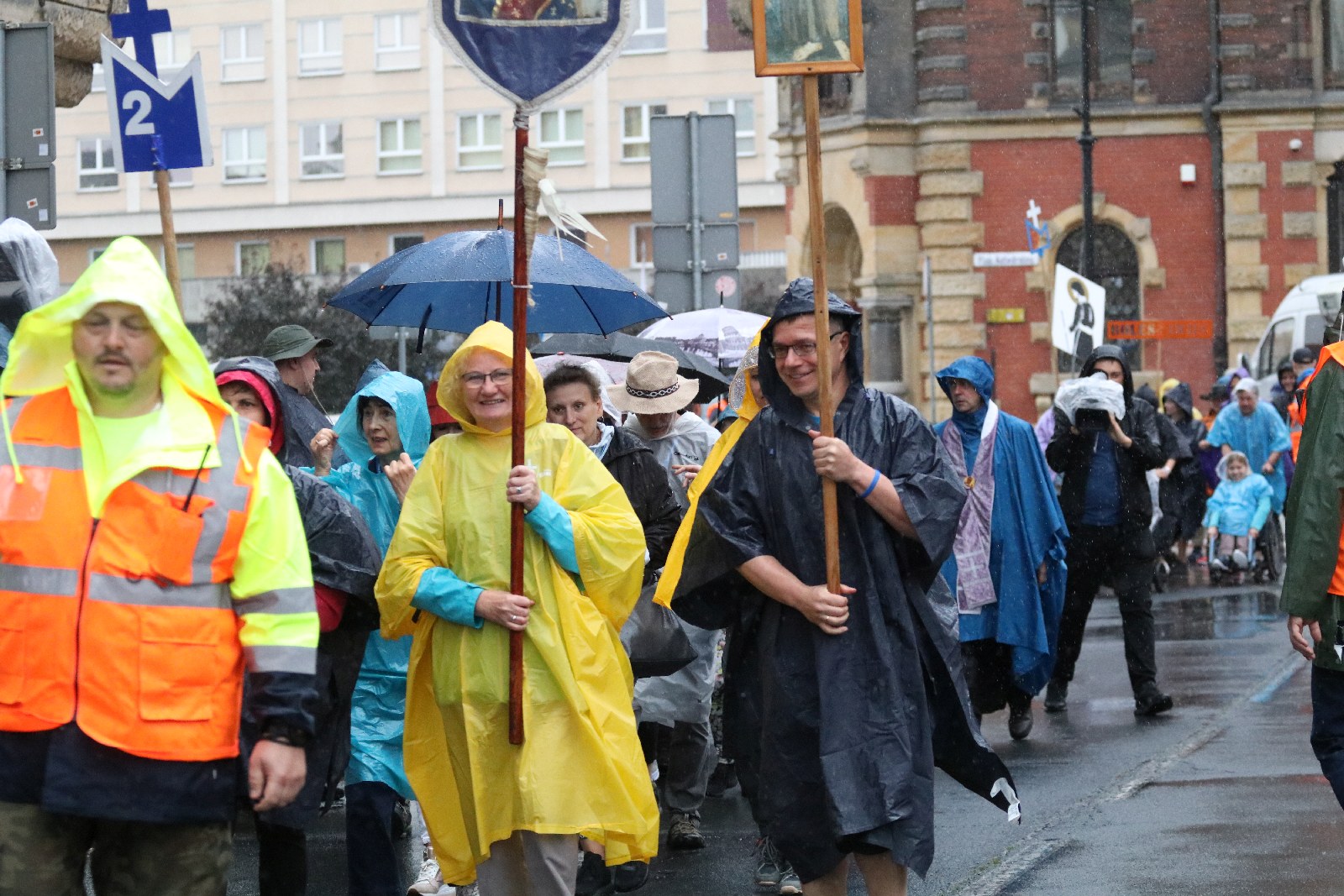 Blisko sześciuset pątników wyruszyło z Legnicy do Częstochowy
