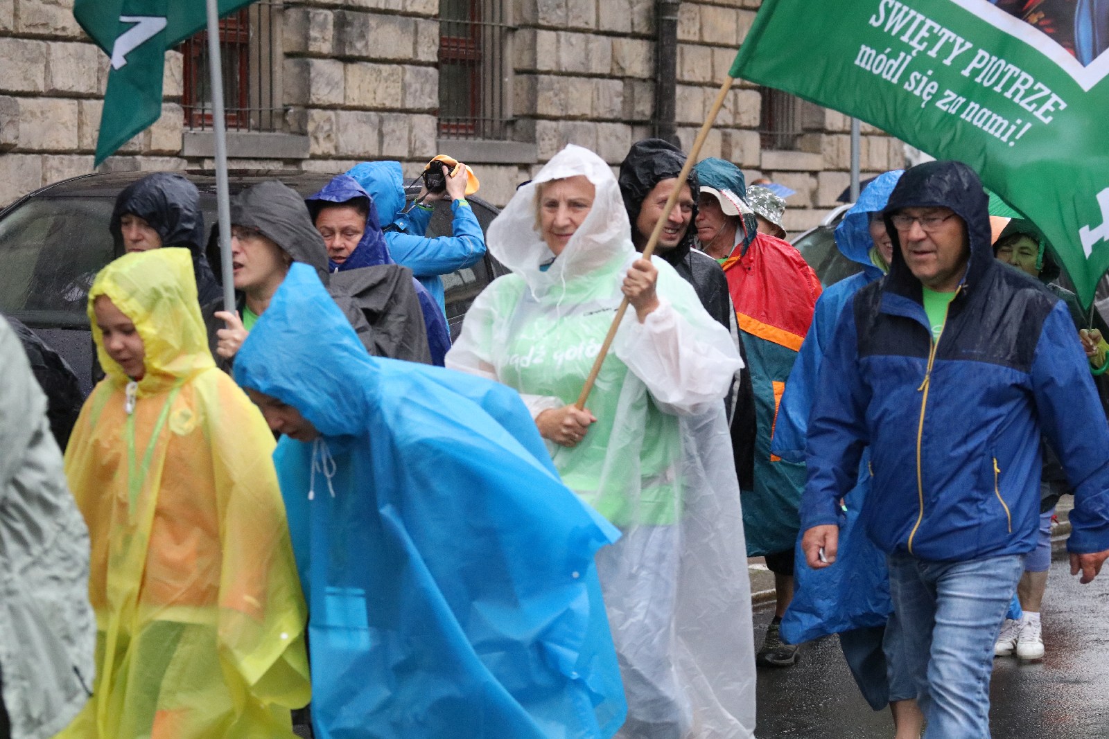Blisko sześciuset pątników wyruszyło z Legnicy do Częstochowy
