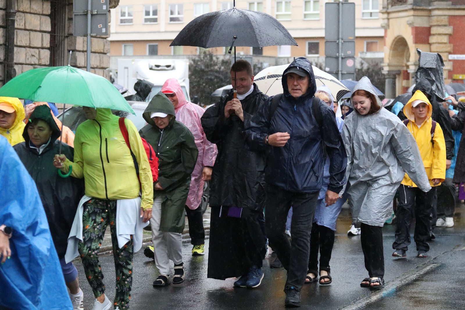 Blisko sześciuset pątników wyruszyło z Legnicy do Częstochowy
