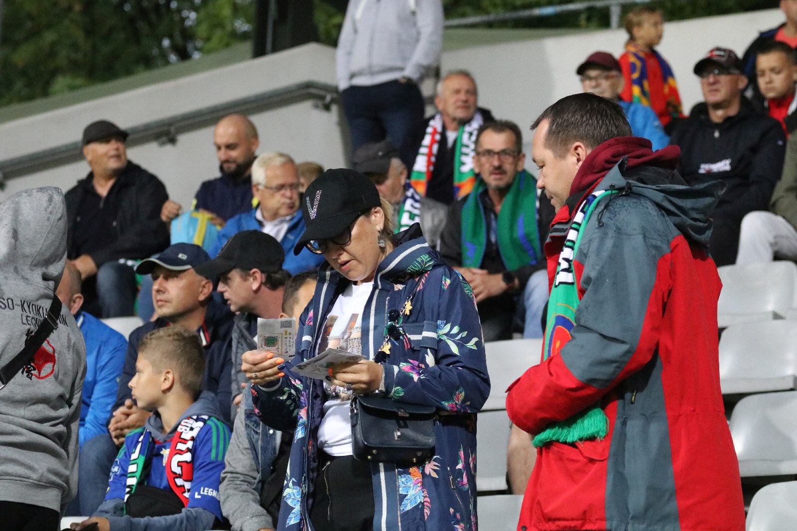 Mimo deszczu na trybunach zasiadło ponad cztery tysiące kibiców