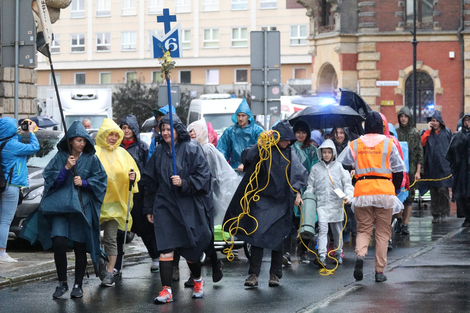 Blisko sześciuset pątników wyruszyło z Legnicy do Częstochowy
