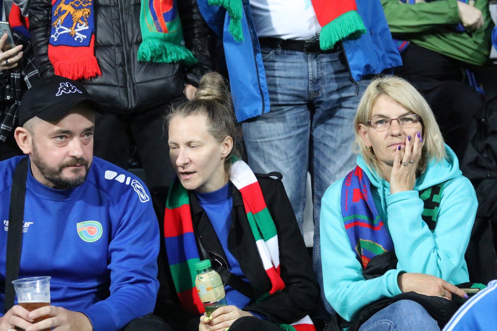 Mimo deszczu na trybunach zasiadło ponad cztery tysiące kibiców