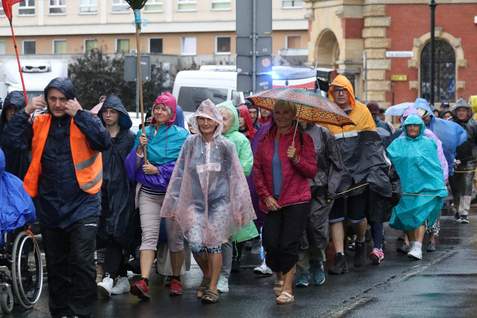 Blisko sześciuset pątników wyruszyło z Legnicy do Częstochowy
